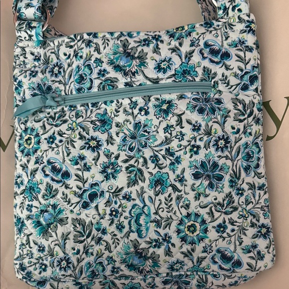 Vera Bradley zip, top hipster, cloud vine Crossbody Bag - Picture 2 of 7